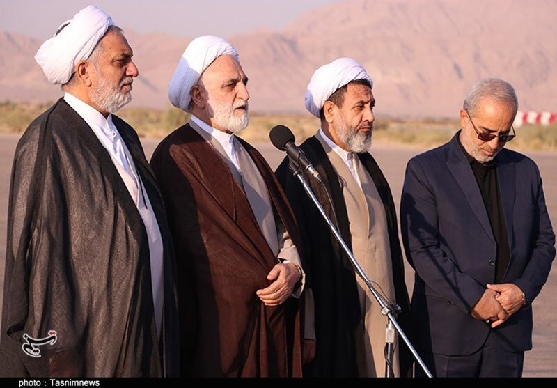 رئیس قوه قضائیه: برای شناسایی مشکلات و خدمترسانی بهتر به مردم به کرمان آمدیم رئیس قوه قضائیه: برای شناسایی مشکلات و خدمترسانی بهتر به مردم به کرمان آمدیم