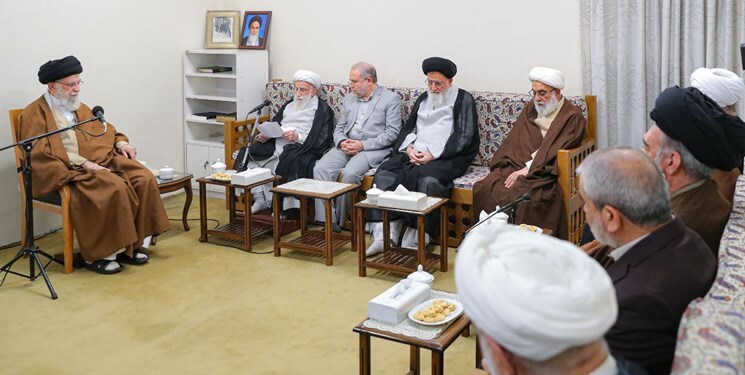 رهبر معظم انقلاب در دیدار اعضای شورای نگهبان: همه وظیفه دارند زمینه برگزاری انتخاباتی پرشور را فراهم کنند رهبر معظم انقلاب در دیدار اعضای شورای نگهبان: همه وظیفه دارند زمینه برگزاری انتخاباتی پرشور را فراهم کنند