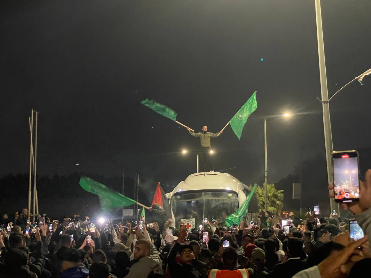 ۳۹ اسیر فلسطینی آزاد شدند ۳۹ اسیر فلسطینی آزاد شدند