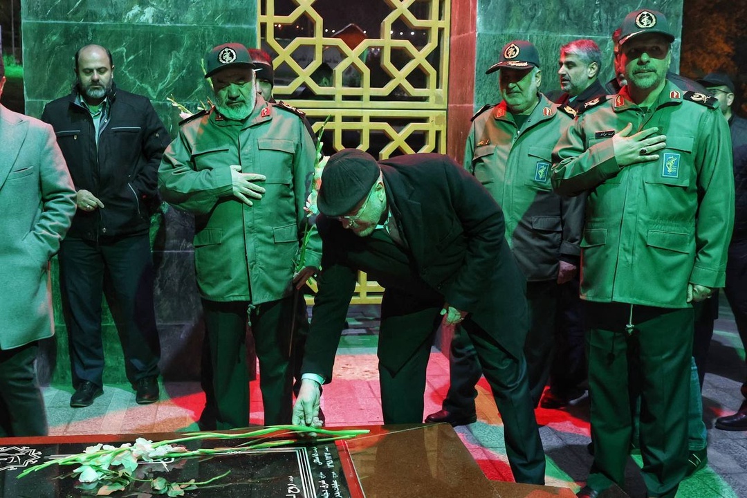 حضور قالیباف در دانشگاه امام حسین(ع) حضور قالیباف در دانشگاه امام حسین(ع)