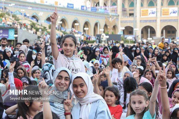 همزمان با ولادت حضرت معصومه؛
جشن بزرگ دختر ماه در نمایشگاه کتاب برگزار می‌شود