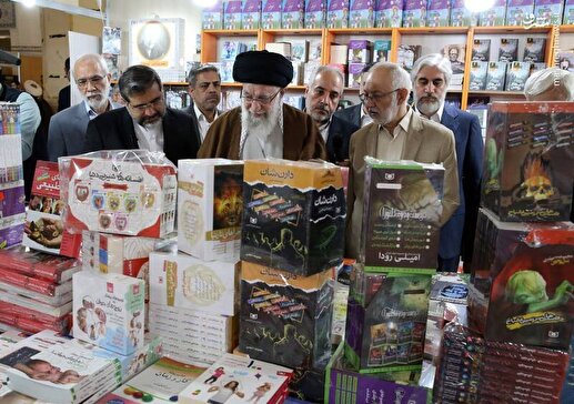 بازدید امام خامنهای از نمایشگاه بینالمللی کتاب بازدید امام خامنهای از نمایشگاه بینالمللی کتاب