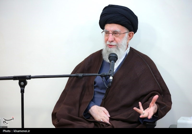 سروده‌ای که رهبر انقلاب در آستانه عملیات «وعده صادق» خواندند
