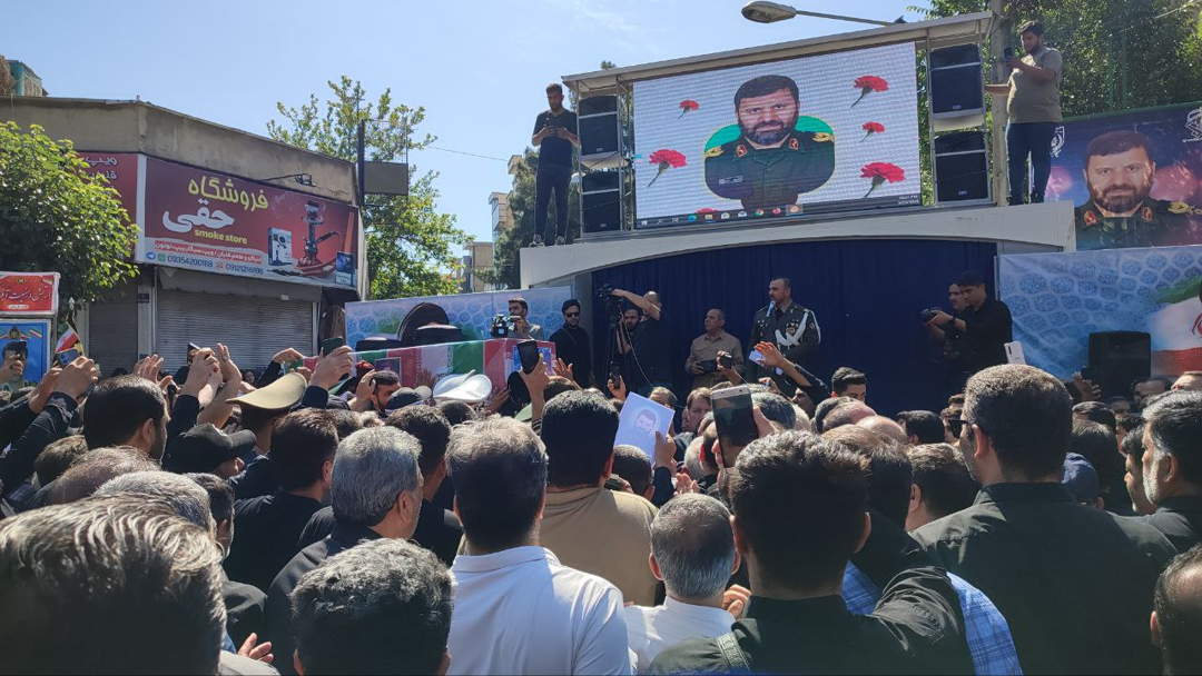 شکوه حضور در تشییع شهید موسوی شکوه حضور در تشییع شهید موسوی