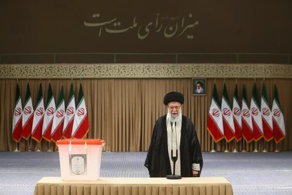 رهبر انقلاب: مردم عزیزمان امروز بهترین را انتخاب کنند رهبر انقلاب: مردم عزیزمان امروز بهترین را انتخاب کنند