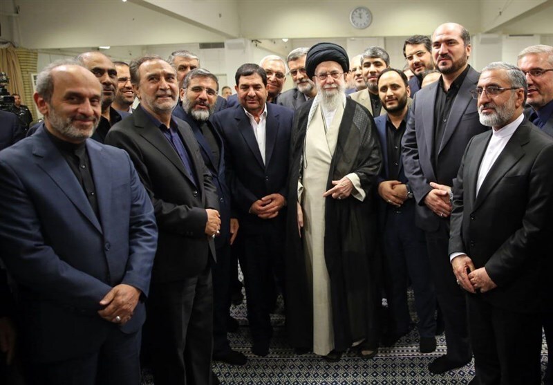جای خالی رئیسی در عکس یادگاری دولت سیزدهم با امام خامنهای جای خالی رئیسی در عکس یادگاری دولت سیزدهم با امام خامنهای