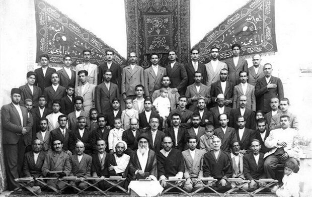 حجت الاسلام والمسلمین انصاریان مطرح کرد؛
رضاخان در تعطیل کردن مجالس اهل بیت شکست خورد
