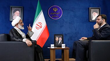 پخش زنده 18 / گفت و گو با حجت الاسلام و المسلمین حاجی صادقی (نماینده ولی فقیه در سپاه پاسداران)