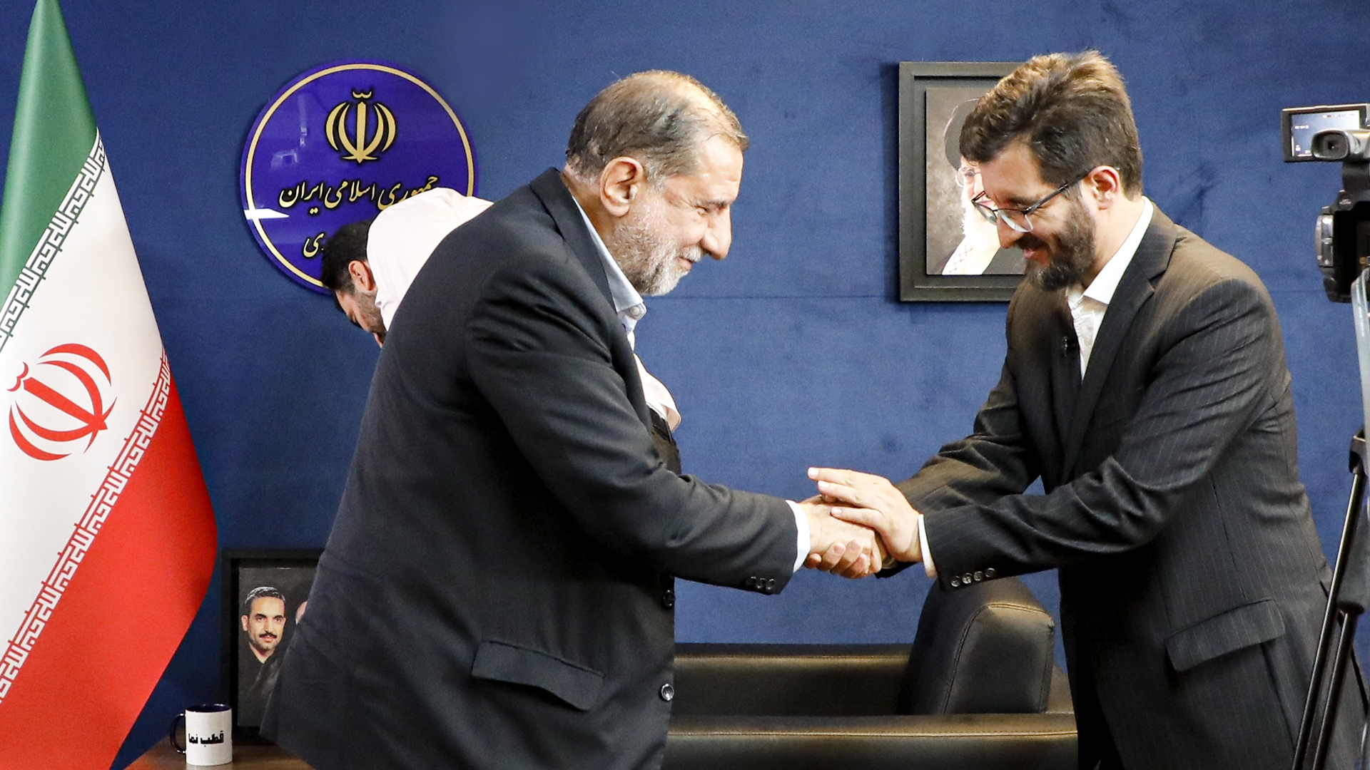 گفت و گوی زنده تصویری گفت و گوی زنده تصویری