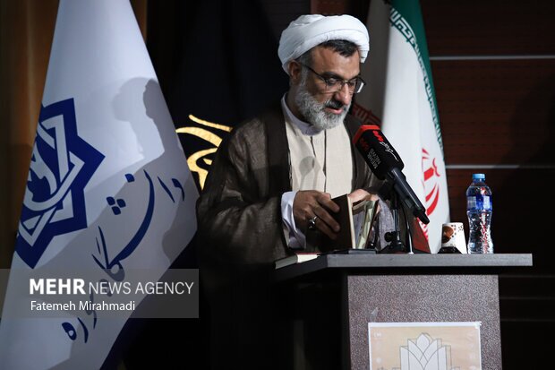 حجت‌الاسلام خسروپناه: هنر انقلاب مبتنی بر خرد ناب است