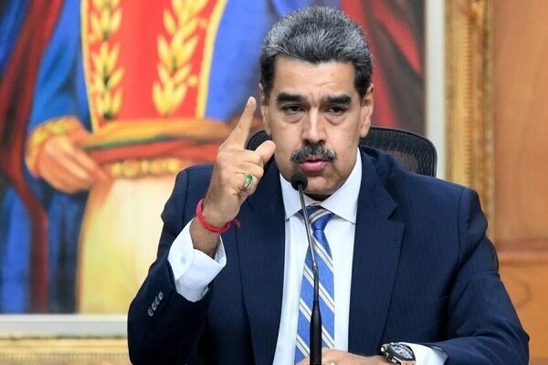 مادورو خطاب به ترامپ: به جای مداخله در کشورها کمی به فکر آمریکا باش