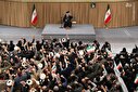 تصاویر/ دیدار هزاران نفر از مردم قم با رهبر انقلاب