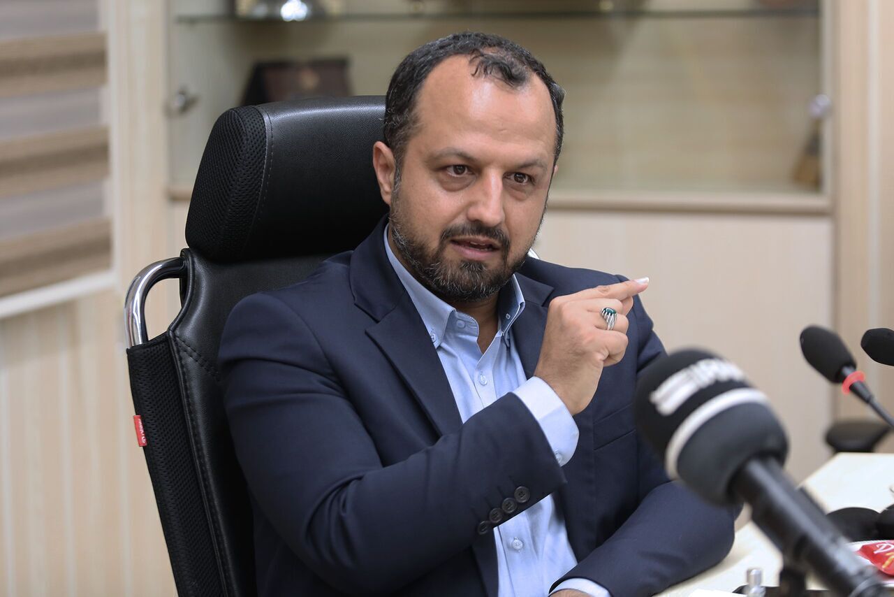 خاندوزی: جراحی اقتصادی و حذف ارز ترجیحی ضروری بود
