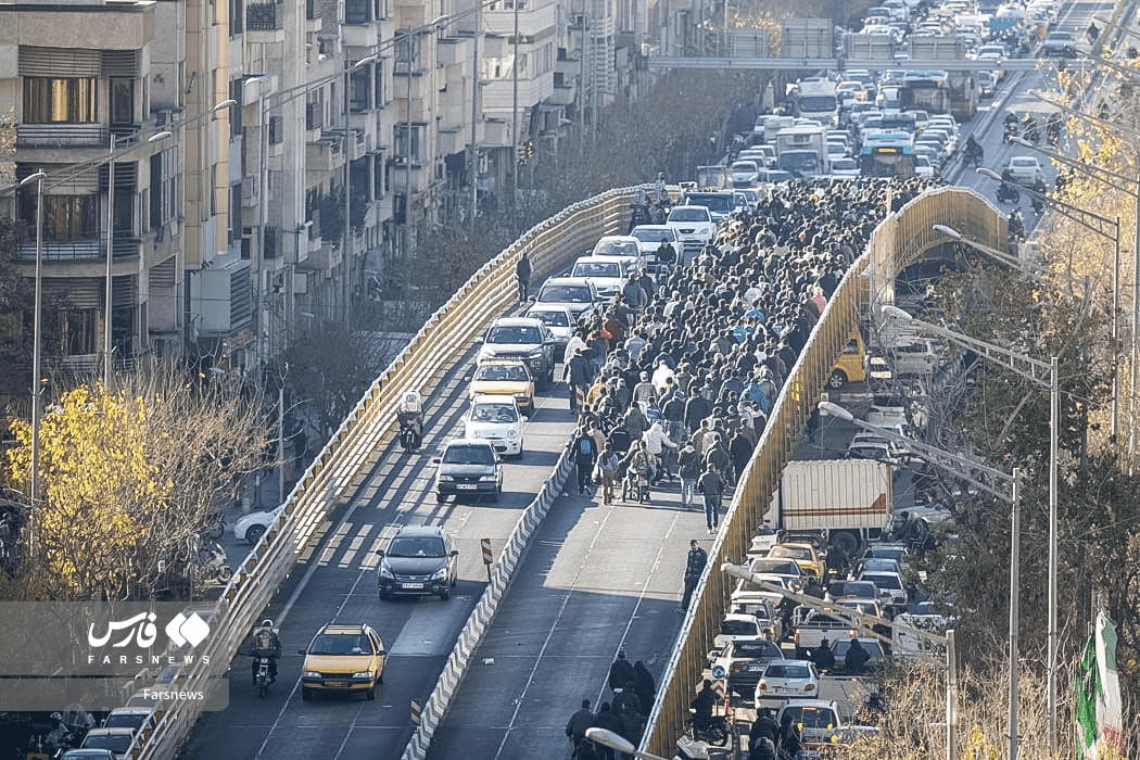 گزارش خبری از تجمع امروز خیابان لالهزار و مرکز تهران +عکس گزارش خبری از تجمع امروز خیابان لالهزار و مرکز تهران +عکس