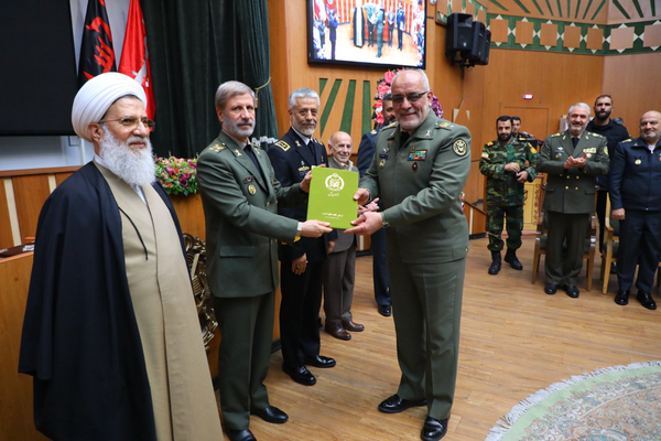 سرلشکر حاتمی: دافوس قدرتمند توان رزم ارتش را ارتقا میدهد سرلشکر حاتمی: دافوس قدرتمند توان رزم ارتش را ارتقا میدهد