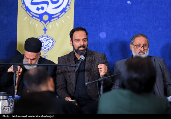 شعر بود، شاعران بودند، آه از آن صندلیِ خالی که صدر مجلس بود شعر بود، شاعران بودند، آه از آن صندلیِ خالی که صدر مجلس بود