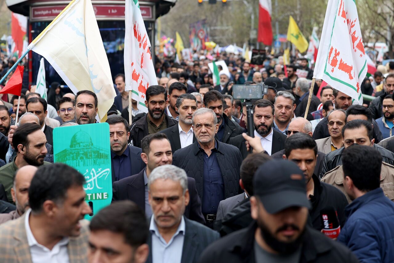 حضور شخصیتها در راهپیمایی یومالله روز قدس حضور شخصیتها در راهپیمایی یومالله روز قدس