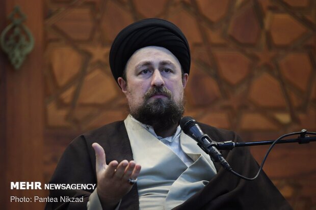 سید حسن خمینی: خدمت صادقانه شهید لاریجانی در حافظه ملی خواهد ماند