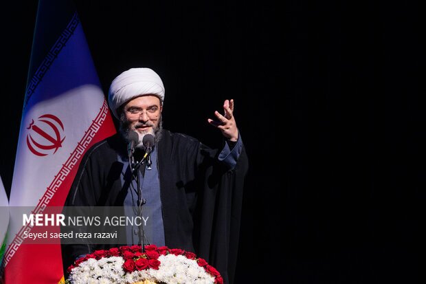 حجت‌الاسلام قمی: زندگی با آیه‌ها باید قرآن را در عمق زندگی جاری کند