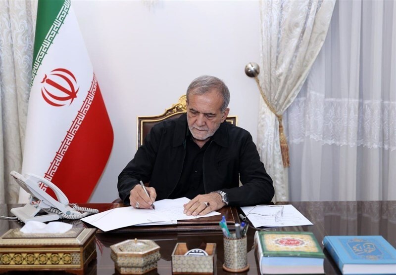 پزشکیان: شهید تنگسیری از سلاله دلیران تنگستان بود