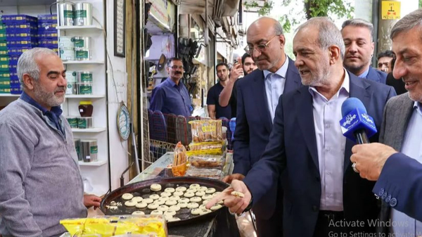 بازدید پزشکیان از زنجیره تأمین کالاهای اساسی