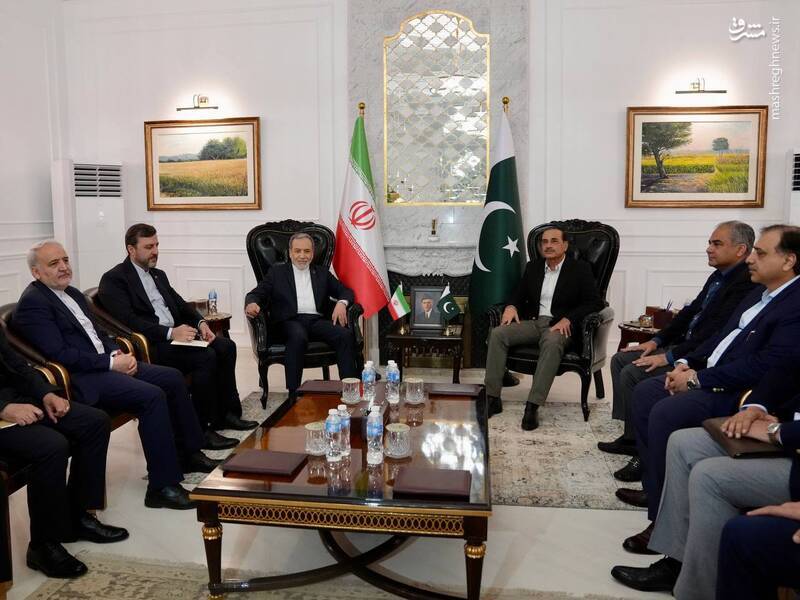 دیدار عراقچی با فرمانده ارتش پاکستان