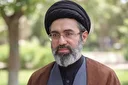 پیام تسلیت رهبر معظم انقلاب اسلامی در پی درگذشت والده رئیس جمعیت هلال احمر