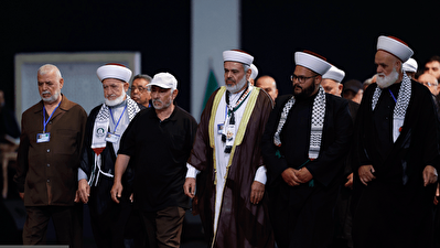 انتخاب‌های جالب آیات قرآن در مراسم وداع خارجی‌ها با امام شهید