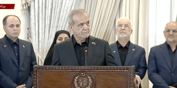 پزشکیان: هرگز درباره توان دفاعی خود با هیچ طرفی گفتوگو نخواهیم کرد پزشکیان: هرگز درباره توان دفاعی خود با هیچ طرفی گفتوگو نخواهیم کرد