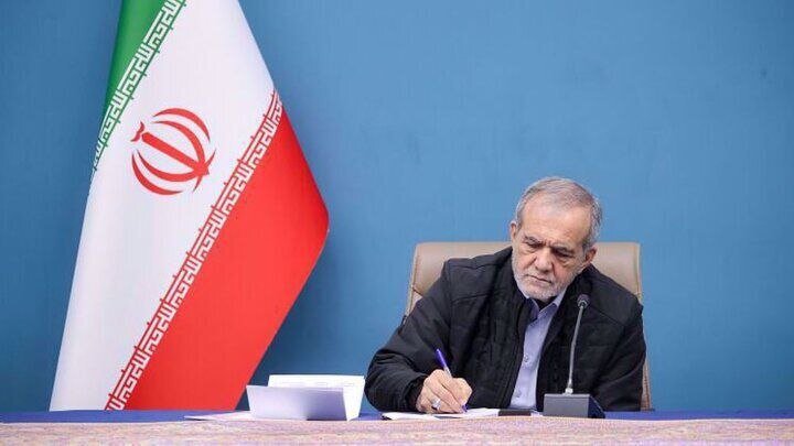 پزشکیان درخشش تیم ملی المپیاد فیزیک در المپیاد جهانی را تبریک گفت