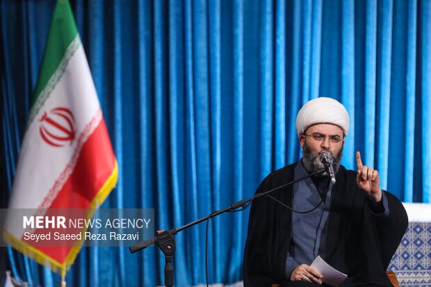 حجت‌الاسلام قمی:
اظهارات کسی که اقتصاد از مدیریتش زخم خورده، از ترامپ تاسف‌بارتر است