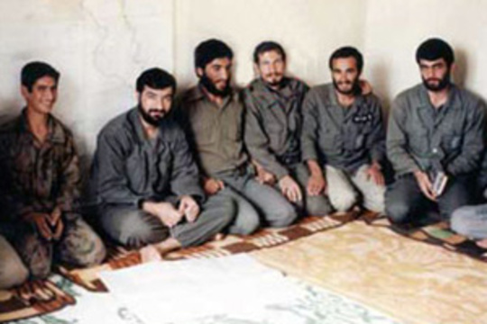 محسن رضايي فرمانده وقت سپاه مي گويد: ما در حقيقت چهار لشگر داشتيم که اينها وقتي هرجا وارد مي شدند،هيچ خطي در مقابلشان قدرت مقاومت نداشت،حاج همت و لشگر 27 محمد رسول اله (ص)، حسين خرازي و لشگر 14 امام حسين(ع) ،مهدي باکري و لشگر 31 عاشورا ،احمد کاظمي و لشگر 8 نجف که در هر کجا وارد مي شدند بدون استثنا با موفقيت همراه بود.دو نفر از فرماندهان عراقي که اسير شده بودند مي گفتند وقتي اسم احمد کاظمي ،حسين خرازي و مهدي باکري مي آمد ما بر انداممان لرزه مي افتاد و دعا مي کرديم ما روبروي اين لشگرها نباشيم چون مطمئن بوديم اينها مي آمدند و  مي زدند و هيچ کس جلو دارشان نبود.احمد مرد پر قدرتي بود, با اراده بود,فرد طراحي بود,تاکتيک را خوب مي فهميد. 
