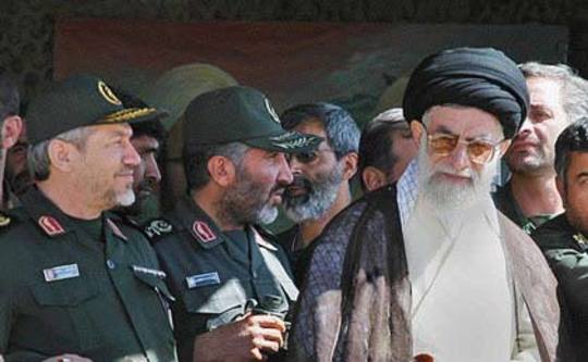 سال هزار و سيصدو هفتاد و دو با بروز مجدد ناامني ها در کردستان و علاج چنين بحراني و کمک به مردمي که در تنگناهاي ناامني گروههاي ضد انقلاب بودند مقام معظم رهبري حکم فرماندهي قرارگاه حمزه سيد شهداء(ع) را به ايشان ابلاغ کردند تا هيبت، شجاعت و فرماندهي مقتدرانه او ريشه ظلم و ستم را در منطقه بخشکاند. رفتن او همه را خوشحال کرد.