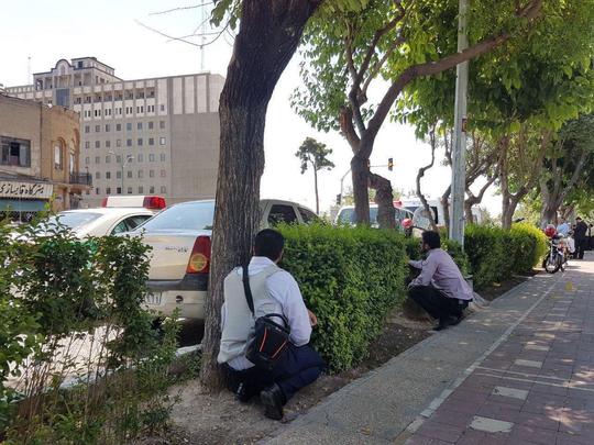 حضور خبرنگاران در اطراف مجلس