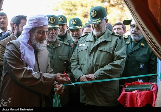 مراسم افتتاح ۴۱۵۰ پروژه محرومیت زدایی نیروی زمینی سپاه،
مراسم افتتاح ۴۱۵۰ پروژه عمرانی و محرومیت‌زدایی نیروی زمینی سپاه با حضور  سردار محمد پاکپور فرمانده نیروی زمینی سپاه پاسداران در مجتمع فرهنگی غدیر سپاه برگزار شد.