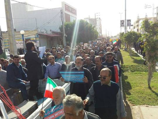راهپیمایی مردم گناوه علیه آشوبگران