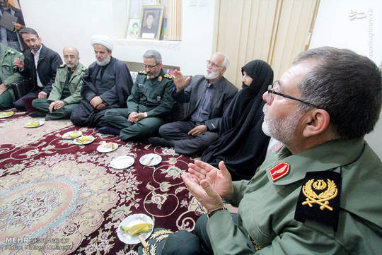 دیدار سردار غیب پرور رئیس سازمان بسیج مستضعفین با خانواده شهید رضایی در جریان سفر به بیرجند 

