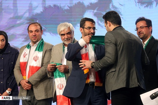 چهارمین «جشن ملی پرچم» به مناسبت روز جمهوری اسلامی، با حضور محمدجواد آذری جهرمی وزیر ارتباطات در بوستان نوروز از مجموعه فرهنگی گردشگری عباس‌آباد تهران برگزار و علاوه بر اجرای موسیقی ملی توسط سالار عقیلی، از افتخارآفرینان ورزشی ایران، کیمیا علیزاده و آرش میراسماعیلی تجلیل شد.