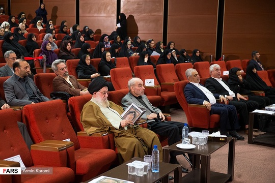 بیست و دومین همایش بزرگداشت ملاصدرا با عنوان «فلسفه، پرستش و نیایش» با حضور آیت‌الله سیدمحمد خامنه‌ای رئیس بنیاد حکمت اسلامی صدرا در مجتمع فرهنگی آدینه برگزار شد.