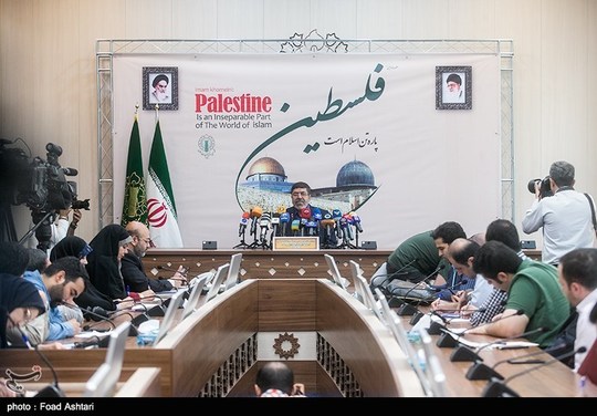 نشست خبری روز قدس با حضور رمضان شریف رئیس ستاد انتفاضه و قدس به مناسبت چهلمین سالگرد روز جهانی قدس برگزار شد.
