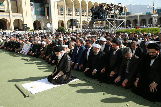  اقامه‌ی نماز باشکوه عید سعید فطر 