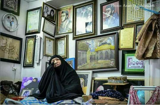 مادرگرانقدروبزرگوار شهید محمدرضا شفیعی(شهیدی که پس از۱۷سال تفحص شدوپیکرش سالم بود) به فرزندش پیوست.