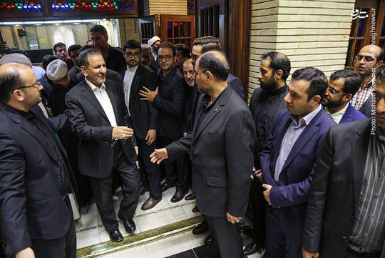 حضور جهانگیری در مراسم ختم پدر 