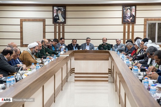 نشست هم اندیشی سران اقوام و عشایر کشور با مسئولین بسیج و نمایندگان مجلس با حضور سردار محمدحسین سپهر جانشین سازمان بسیج مستضعفین و اعضای فراکسیون عشایری مجلس شورای اسلامی در سازمان بسیج برگزار شد.