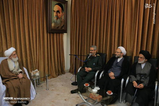 سردار غلامحسین غیب پرور به مناسبت هفته بسیج با سفر به قم با برخی از علما و مراجع تقلید دیدار و گفتگو کرد.