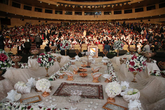 مراسم جشن مهرانه ۳ ، ویژه ازدواج معلولین شامگاه دوشنبه 12 آذرماه همزمان با روز جهانی معلولین با حضور پیروز حناچی شهردار تهران در سالن همایش های برج میلاد برگزار شد.