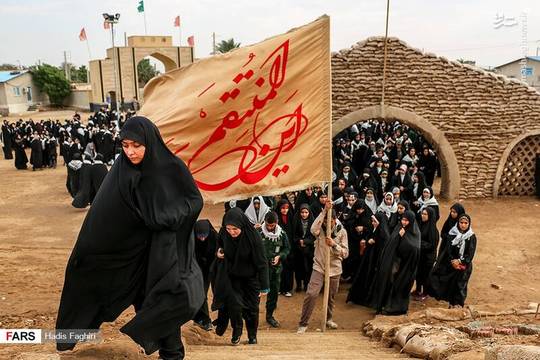 هفتصد دانش‌آموز دختر ناحیه دو آموزش و پرورش‌ شیراز، در قالب هفده اتوبوس توسط سپاه ناحیه محمد رسول الله(ع) به مناطق عملیاتی جنوب کشور اعزام شدند.