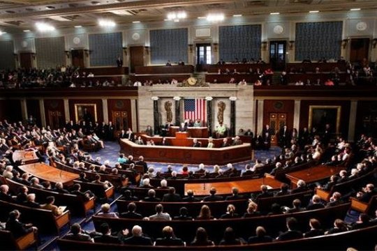 مجلس سنای آمریکا پیش نویس قطعنامه توقف حمایت نظامی از ائتلاف متجاوز به یمن و یک قطعنامه دیگر درباره قتل روزنامه نگار منتقد سعودی را به تصویب رساند.