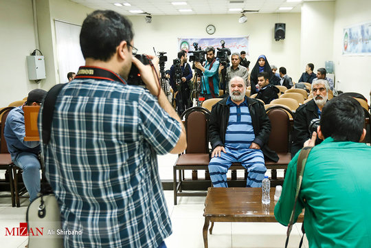 دادگاه رسیدگی به دو تن از اخلالگران بازار ارز (قربانعلی فرخزاد و مرتبطین وی) در شعبه اول دادگاه ویژه رسیدگی به جرایم اقتصادی تهران به ریاست قاضی موحد  برگزار شد.