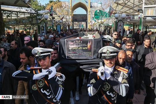 پیکر والده امیر سرلشکر سید عبدالرحیم موسوی فرمانده کل ارتش، از مسجد امام زین العابدین (ع) تا گلزار شهدای علی ابن جعفر (ع) توسط جمعی از فرماندهان نظامی، انتظامی و همچنین مردم قم بدرقه و در جوار بارگاه حضرت علی ابن جعفر (ع) به خاک سپرده شد.